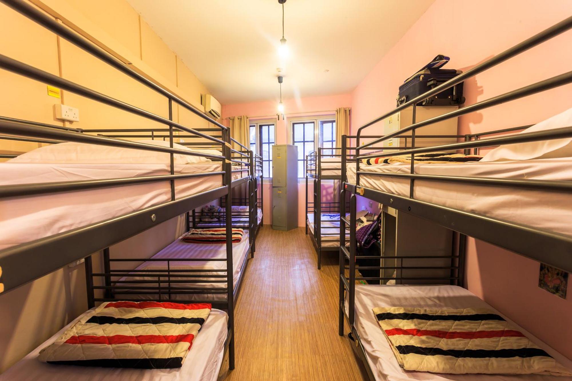 1 Bed 10-Bed Dormitory Room
